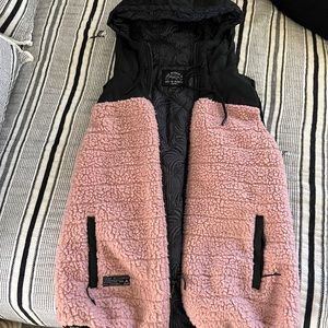 Saga Snow Fuzzy Vest